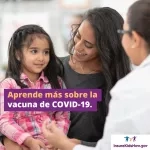 Madre e hija en la visita al médico