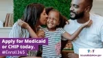 Imagen de X: Padres con su hija sonriente